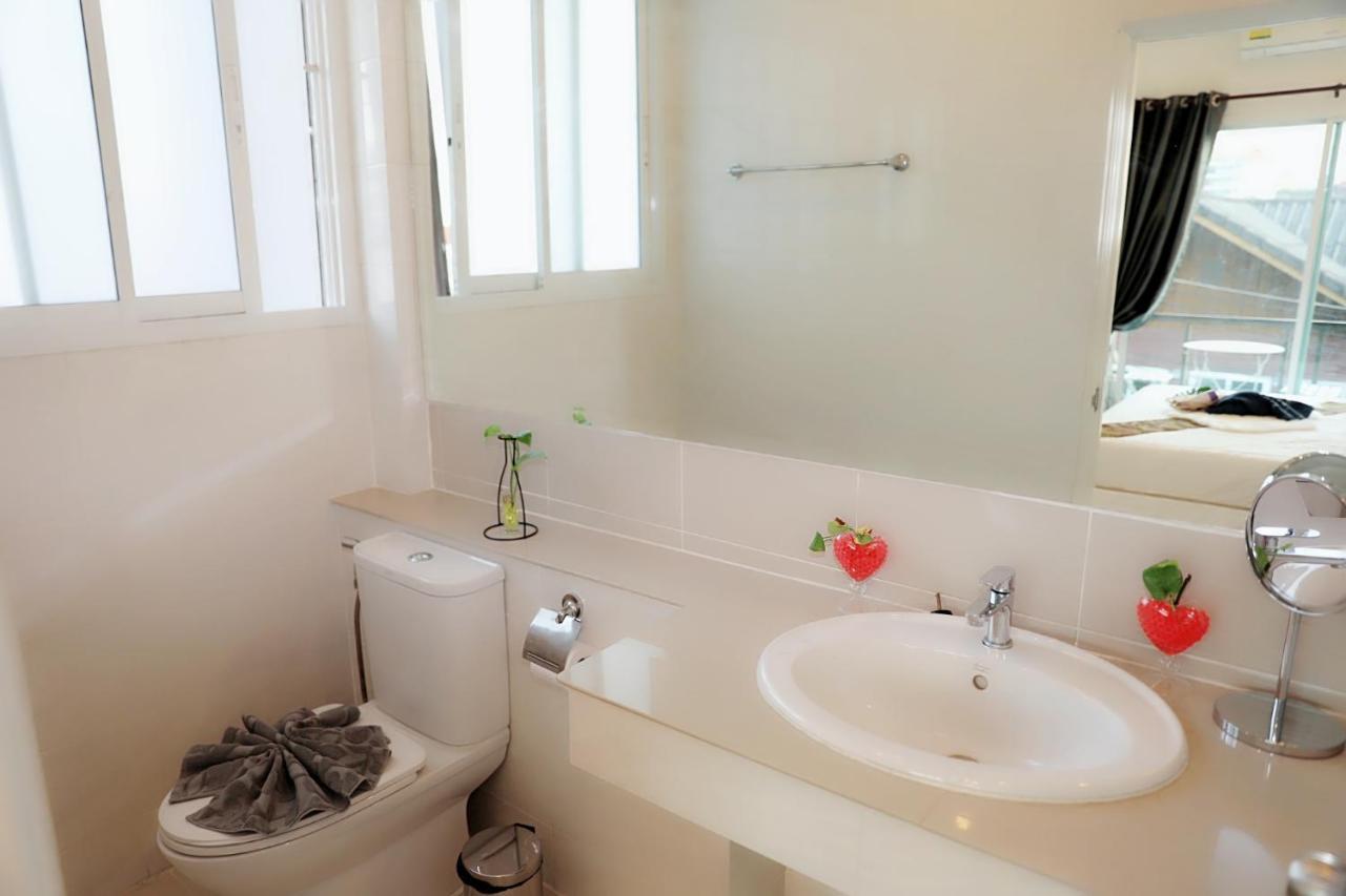 Close Maya Nimman 5Bedroom Villa Chiang Mai Exteriör bild